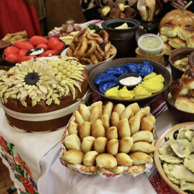 Вареники-хваленики смаком дивували!